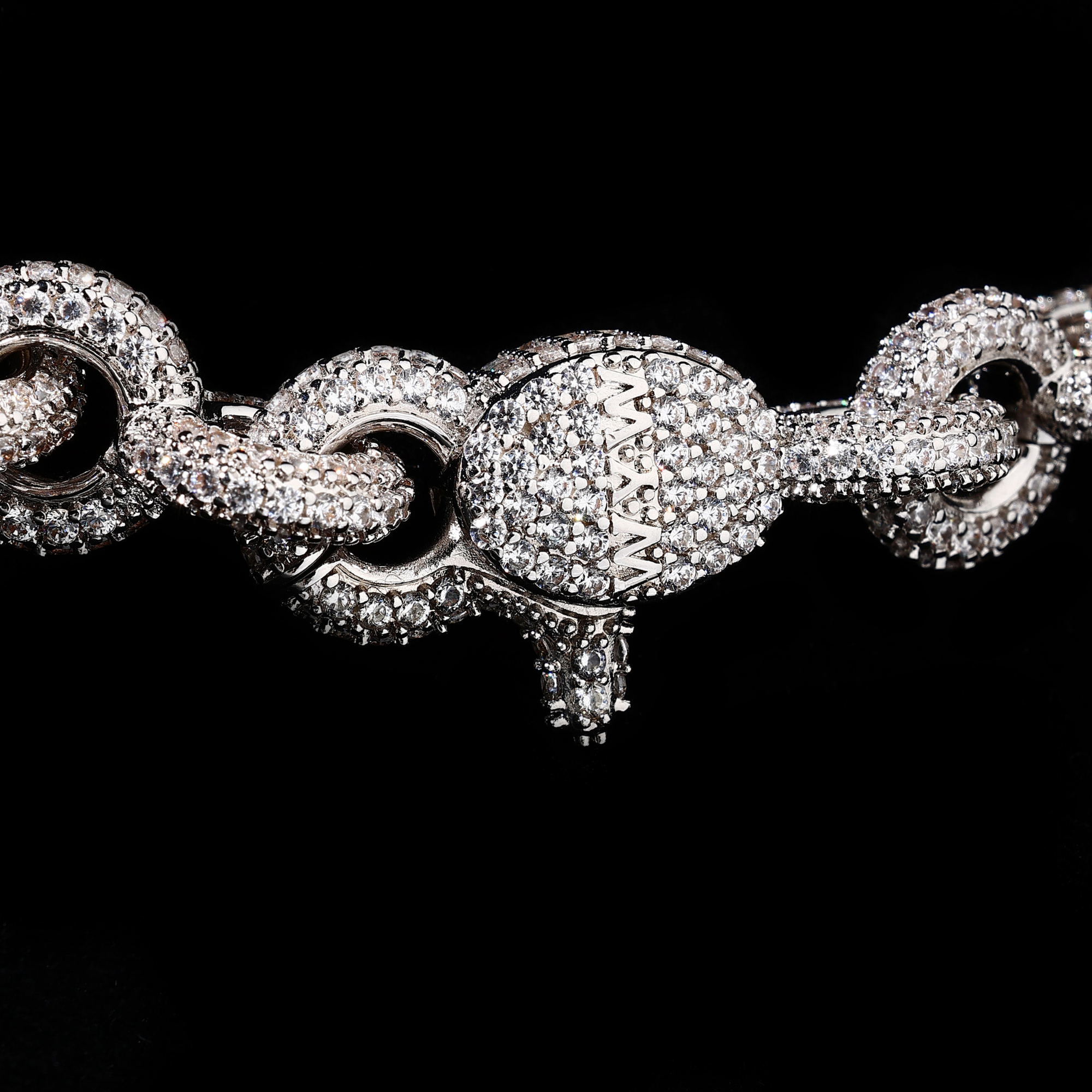 11MM Torus Link Bracelet